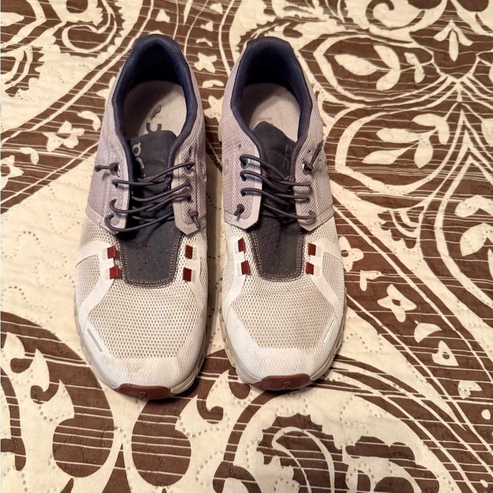 Stylish Women's Athletic Shoes in Gray and Red